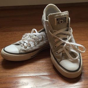 Converse SIZE 7